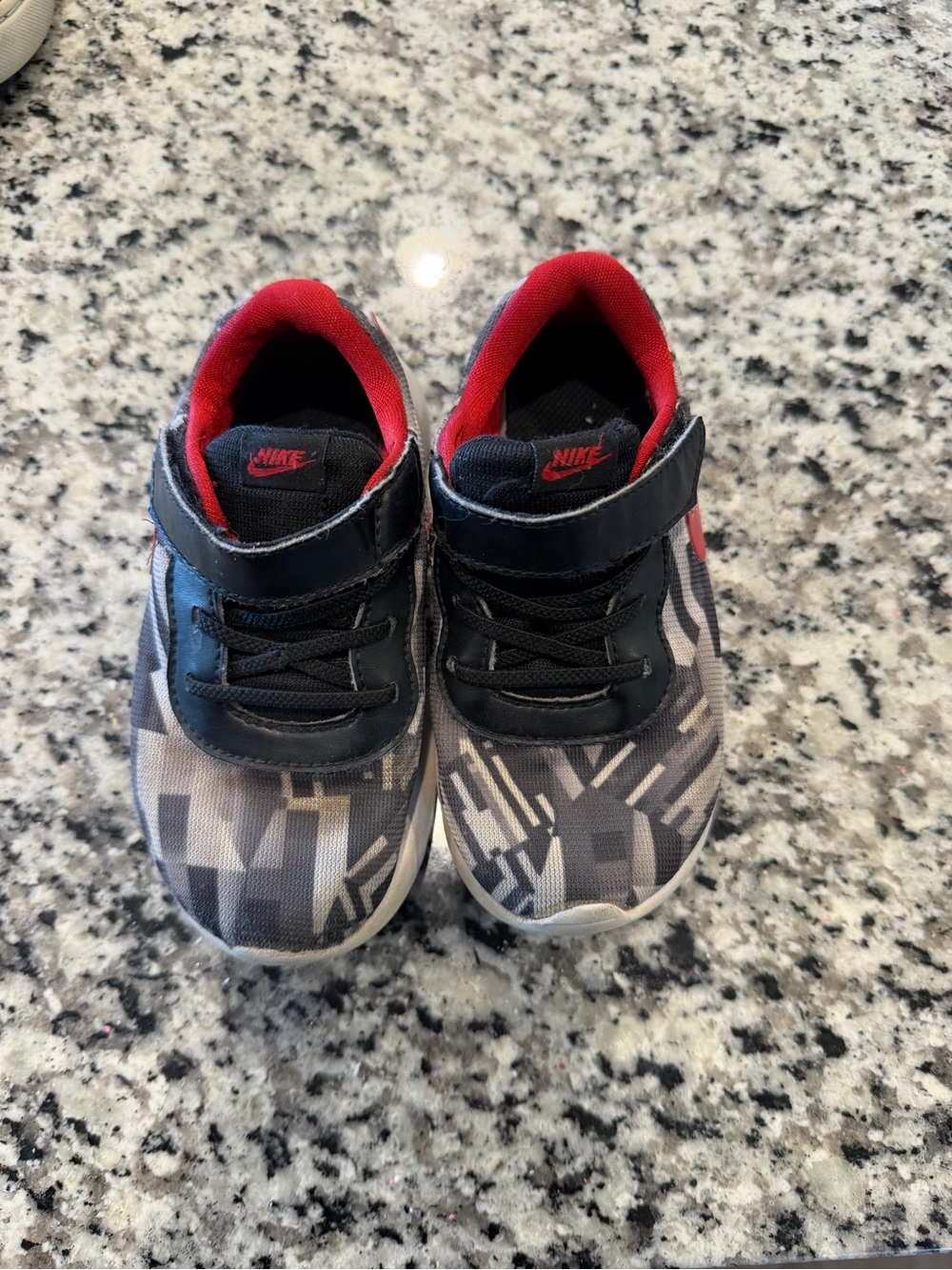 Nike Kids Black & Red Geometric Sneakers
